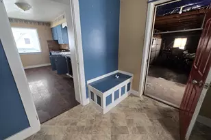 10108 S 37 1/2 Rd, Cadillac, MI 49601 - Photo 5