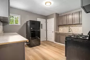 1919 Brunswick St, Muskegon, MI 49442 - Photo 5