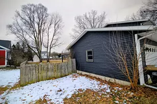 1009 Barton St, Otsego, MI 49078 - Photo 7