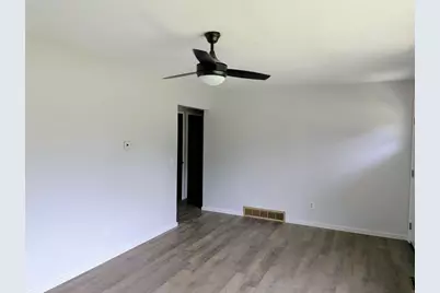 2101 Maple Lane, Hastings, MI 49058 - Photo 9