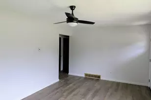 2101 Maple Ln, Hastings, MI 49058 - Photo 9