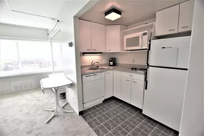 555 E William Street #14B, Ann Arbor, MI 48104 - Photo 7