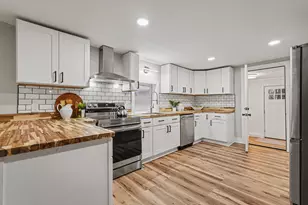 882 E Sternberg Rd, Norton Shores, MI 49441 - Photo 13