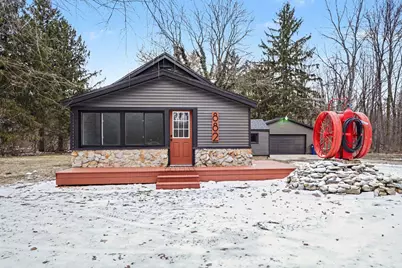 882 E Sternberg Road, Norton Shores, MI 49441 - Photo 3