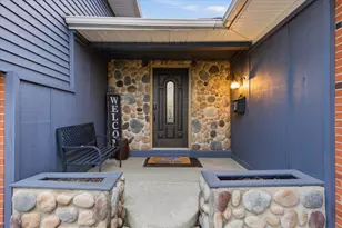 6622 Carriage Hills Dr, Canton, MI 48187 - Photo 3