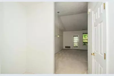 1430 S Fox Pointe Circle #43, Ann Arbor, MI 48108 - Photo 9