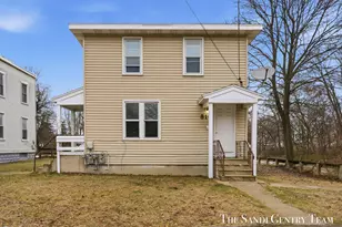 810 W Southern Ave, Muskegon, MI 49441 - Photo 1