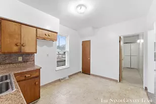 810 W Southern Ave, Muskegon, MI 49441 - Photo 5