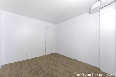 820 W Southern Avenue, Muskegon, MI 49441 - Photo 15