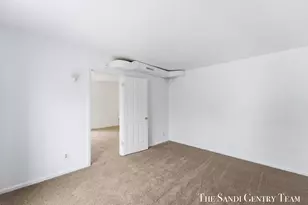 820 W Southern Ave, Muskegon, MI 49441 - Photo 13