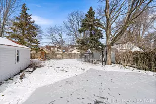 141 W 23rd St, Holland, MI 49423 - Photo 35