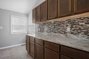 22000 Cunningham Ave, Warren, MI 48091 - Photo 17