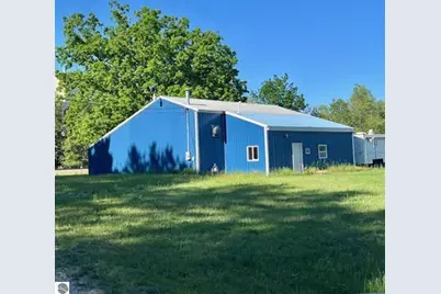 1012 Seneca Place, Cadillac, MI 49601 - Photo 3