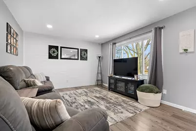 215 Washington Street, Otsego, MI 49078 - Photo 3