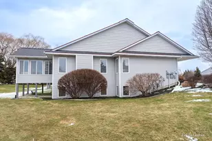 1361 E Pointe Ridge, Holland, MI 49423 - Photo 3