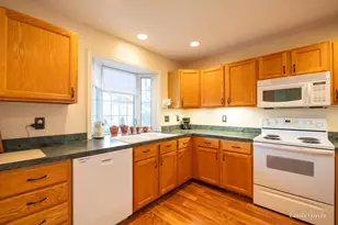 1361 E Pointe Ridge, Holland, MI 49423 - Photo 9