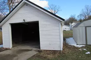 226 Pleasant St, Mendon, MI 49072 - Photo 15