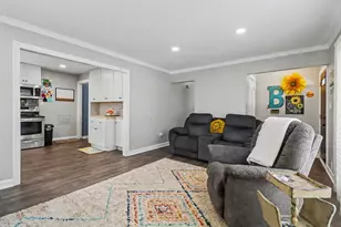 3659 Elira Ln, Waterford, MI 48328 - Photo 7