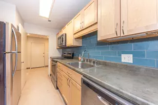 3021 Lakehaven Ct, Ann Arbor, MI 48105 - Photo 3