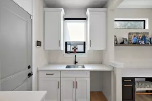 52801 Royal Park Ave, Shelby Twp, MI 48315 - Photo 27