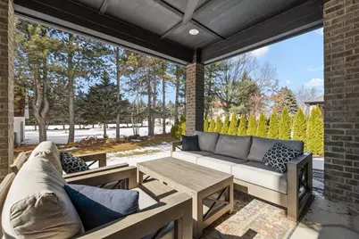 52801 Royal Park Avenue, Shelby Twp, MI 48315 - Photo 9