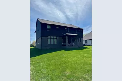 52801 Royal Park Avenue, Shelby, MI 48315 - Photo 5