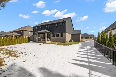 52801 Royal Park Avenue, Shelby Twp, MI 48315 - Photo 7