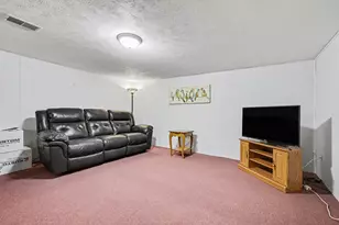 5896 Leisure S Dr SE, Kentwood, MI 49548 - Photo 21