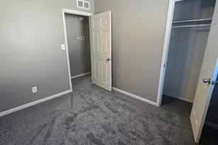 6587 Elm St, Taylor, MI 48180 - Photo 17