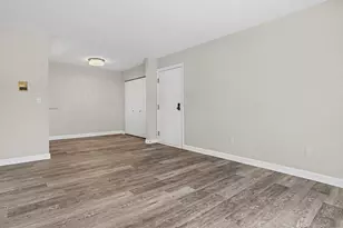 1472 W Chateau Vert St, Ypsilanti, MI 48197 - Photo 5