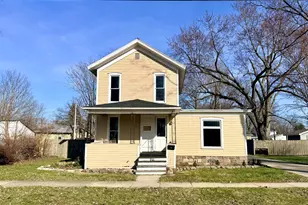 711 Maple St, Three Rivers, MI 49093 - Photo 1