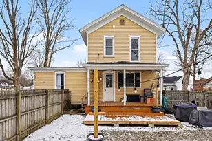 711 Maple St, Three Rivers, MI 49093 - Photo 17