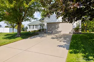 5628 Bethanne Dr SW, Wyoming, MI 49418 - Photo 3