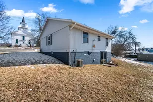 60 Griswold St, Hillsdale, MI 49242 - Photo 5