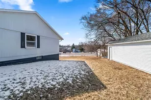 60 Griswold St, Hillsdale, MI 49242 - Photo 9