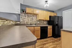 3960 Berkeley Ave, Canton, MI 48188 - Photo 9