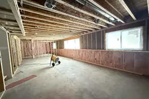 404 Sabine Dr, Muskegon, MI 49442 - Photo 17