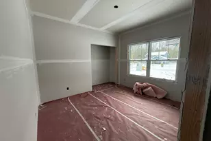 404 Sabine Dr, Muskegon, MI 49442 - Photo 9