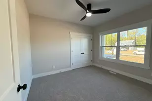 404 Sabine Dr, Muskegon, MI 49442 - Photo 19