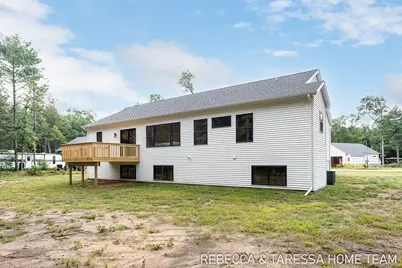 404 Sabine Drive #9, Muskegon, MI 49442 - Photo 21