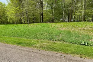 8828 Beechwood Ct, Berrien Center, MI 49102 - Photo 1