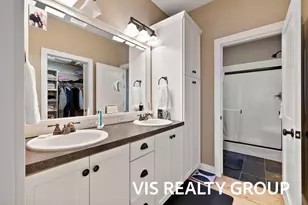 2199 W Greenstone Dr SE, Grand Rapids, MI 49546 - Photo 33