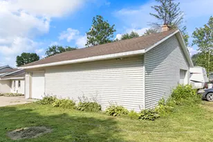 46778 Sycamore Dr, Bangor, MI 49013 - Photo 9