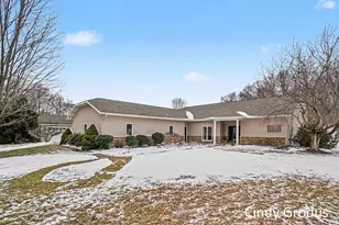 8079 Pigeon Creek Dr, West Olive, MI 49460 - Photo 5