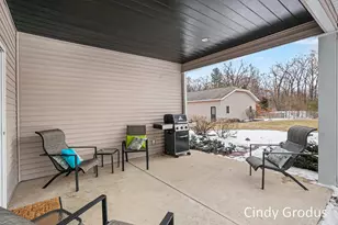 8079 Pigeon Creek Dr, West Olive, MI 49460 - Photo 45