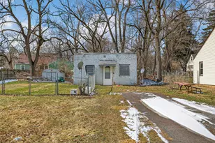 310 21st St, Jackson, MI 49203 - Photo 3