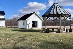 69640 Carls Rd, Sturgis, MI 49091 - Photo 47