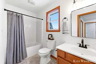 528 Woodlawn St SE, Grand Rapids, MI 49507 - Photo 17