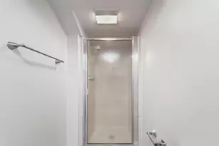 38706 Roycroft St, Livonia, MI 48154 - Photo 33