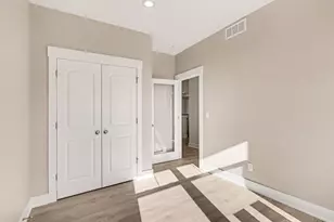 5547 Canal Ave SW, Wyoming, MI 49418 - Photo 19